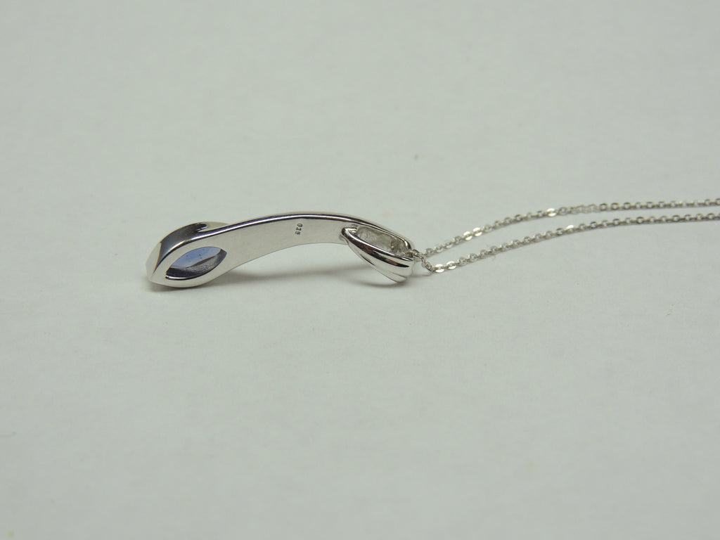 Edler 0,90 Carat Iolith Anhanger Collier Kette 925 Silber Wassersaphir Luchssaphir