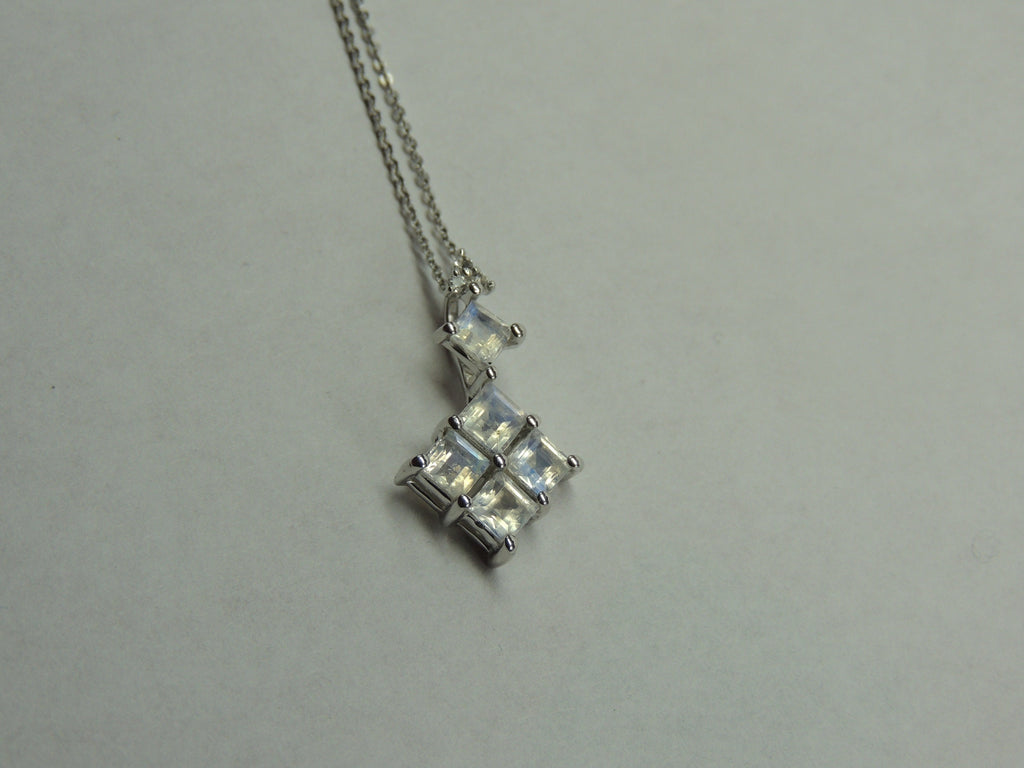 Edler 1,55 Carat Mondlichttopas Anhanger 925 Silber  Mondlicht Topas