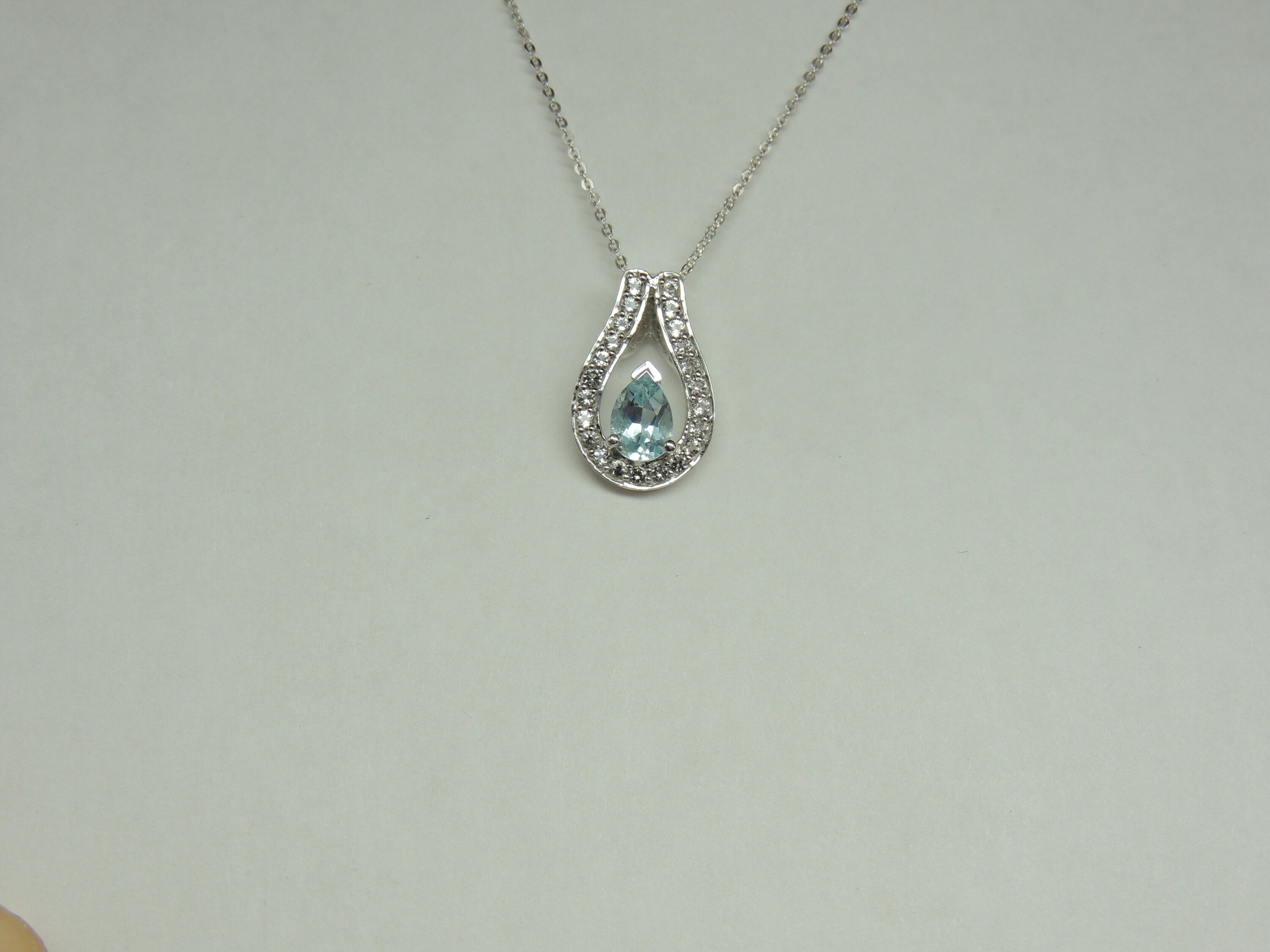 Edle 1,30 Carat Blautopas Anhänger 925 Silber weisstopas 925 Silber
