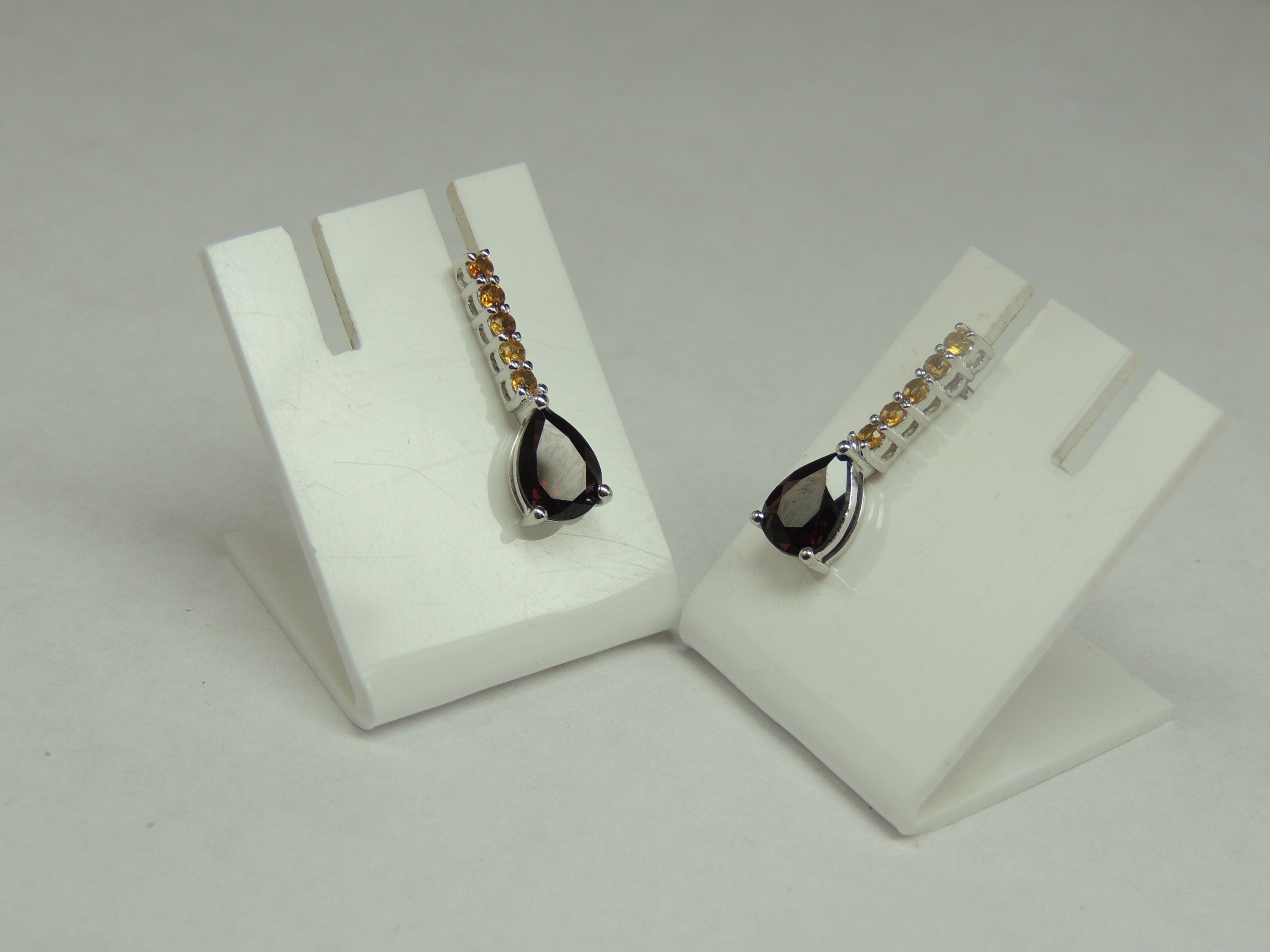 Edle 2,65 Carat Granat Citrin Ohrstecker 925 Silber blutroter Granat ein Traum