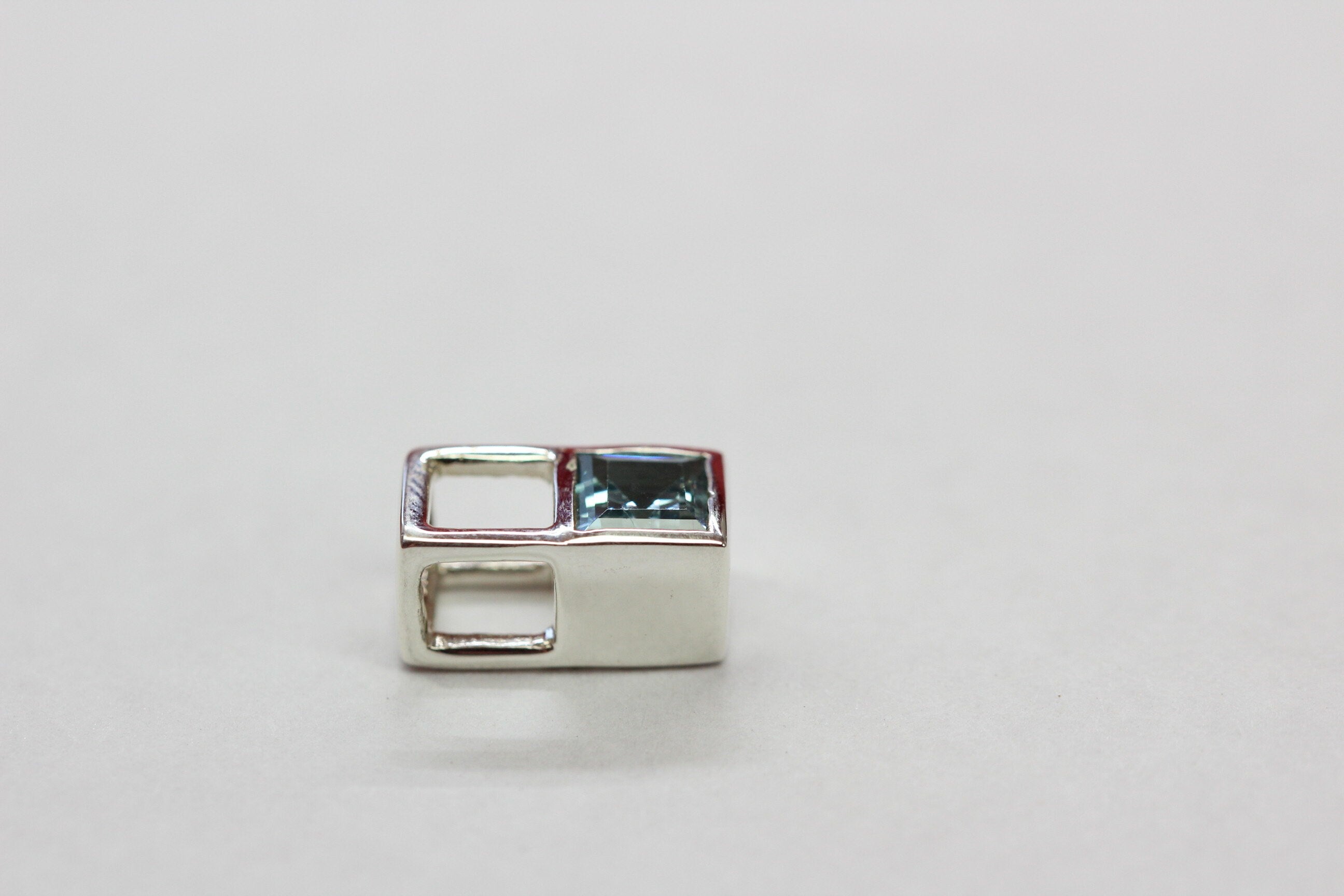 Design pur 0,6 Carat Blautopas Anhänger 925 Silber Colier Kette  Designschmuck