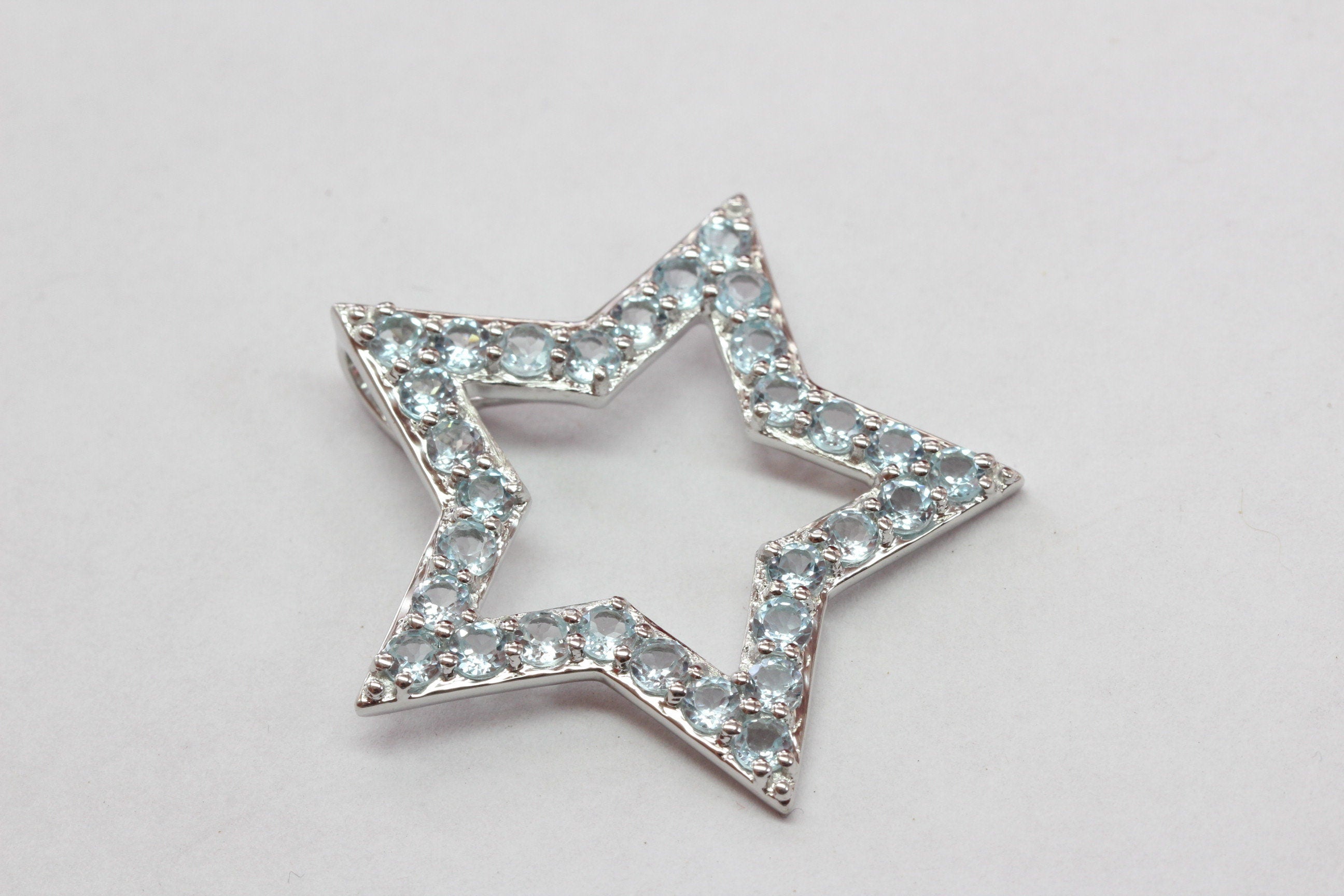 Edler 1,80 Carat Blautopas Stern Anhanger 925 Silber Collier Kette sky blue Topas