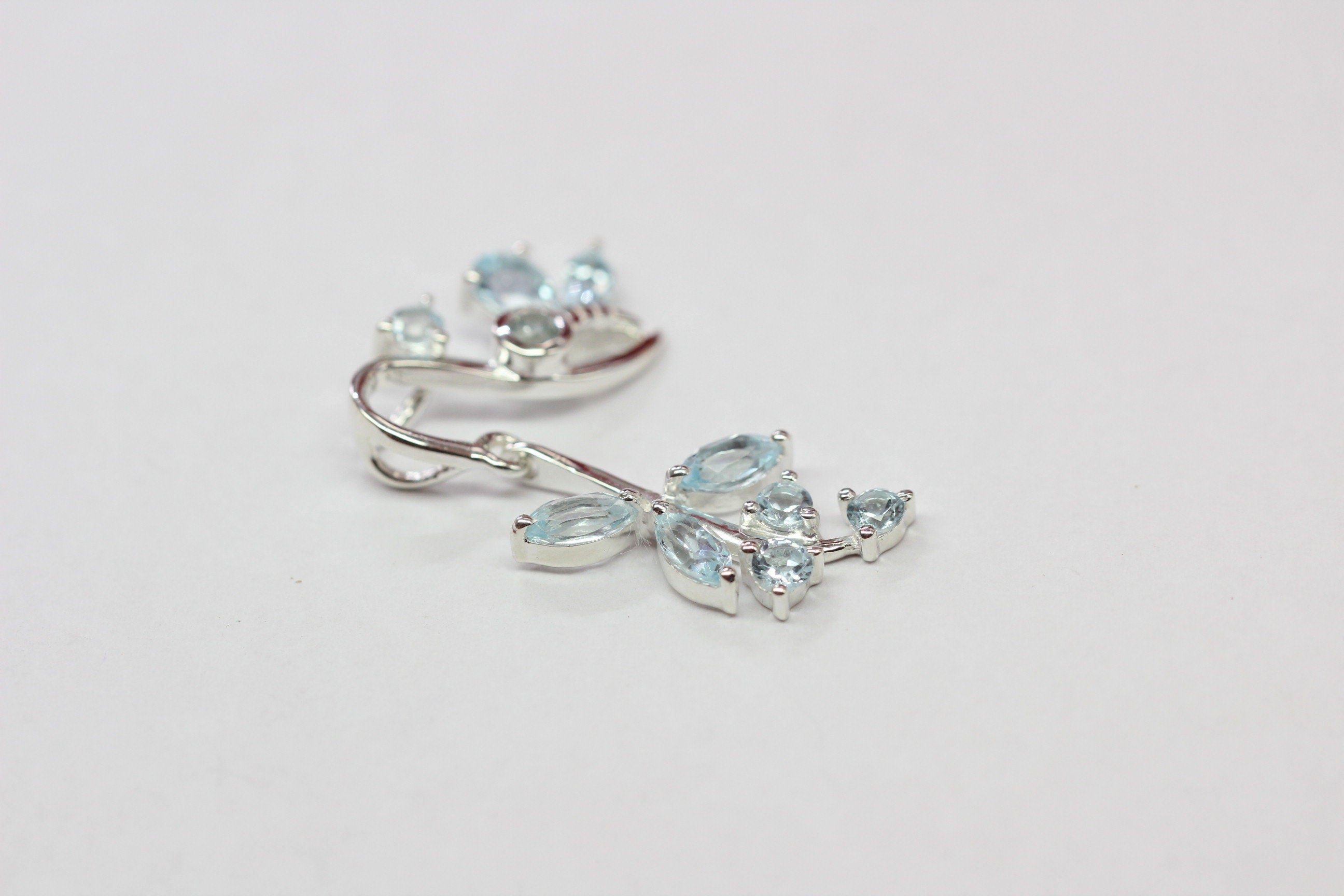 Edler 1,36 Carat Blautopas Libellen Blumen Anhanger 925 Silber Collier Kette Top