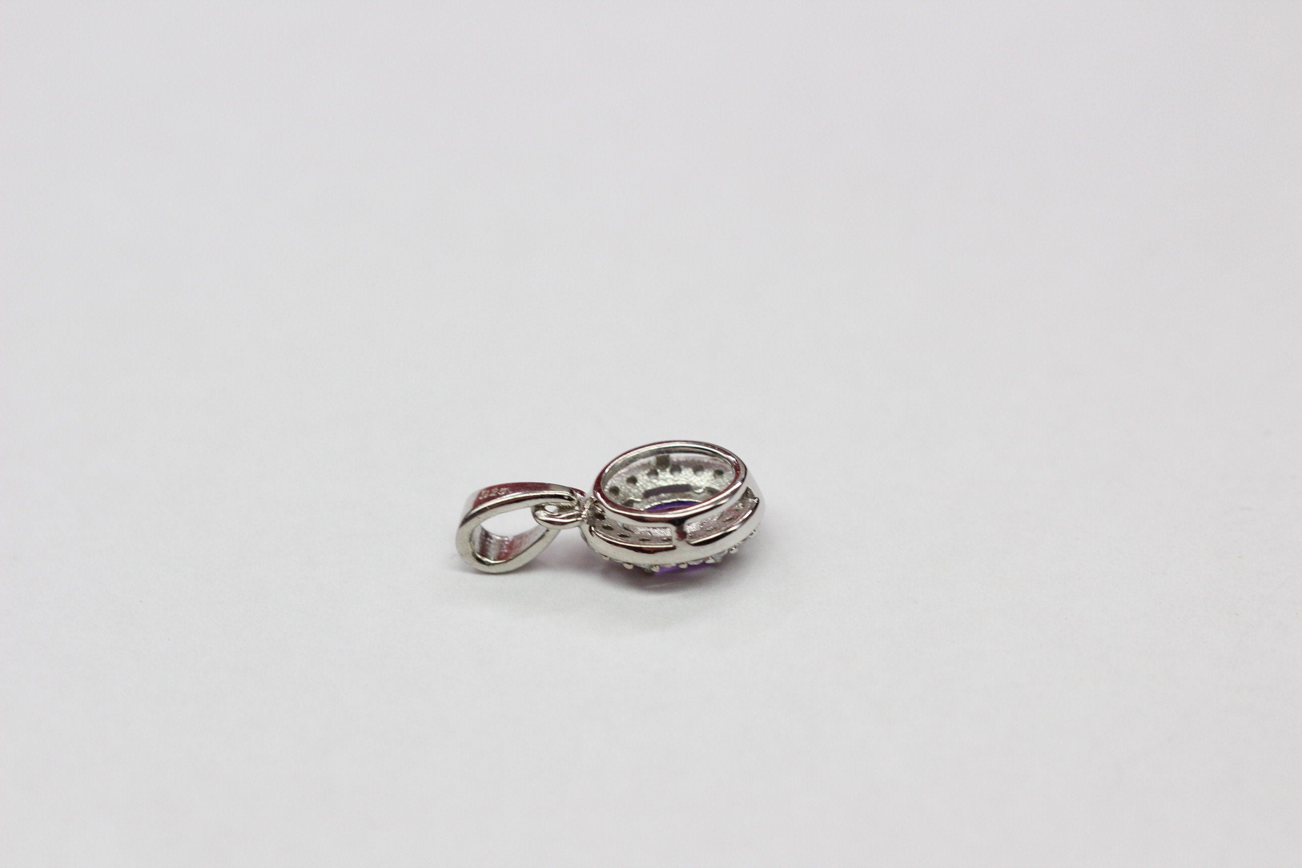 Edler 0,4 Carat Amethyst Anhanger 925 Silber Collier Kette Zirkonia American Diamant