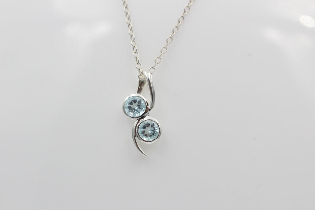 Edler 1,4 Carat Blautopas Anhanger 925 Silber  Top Edel himmelblau