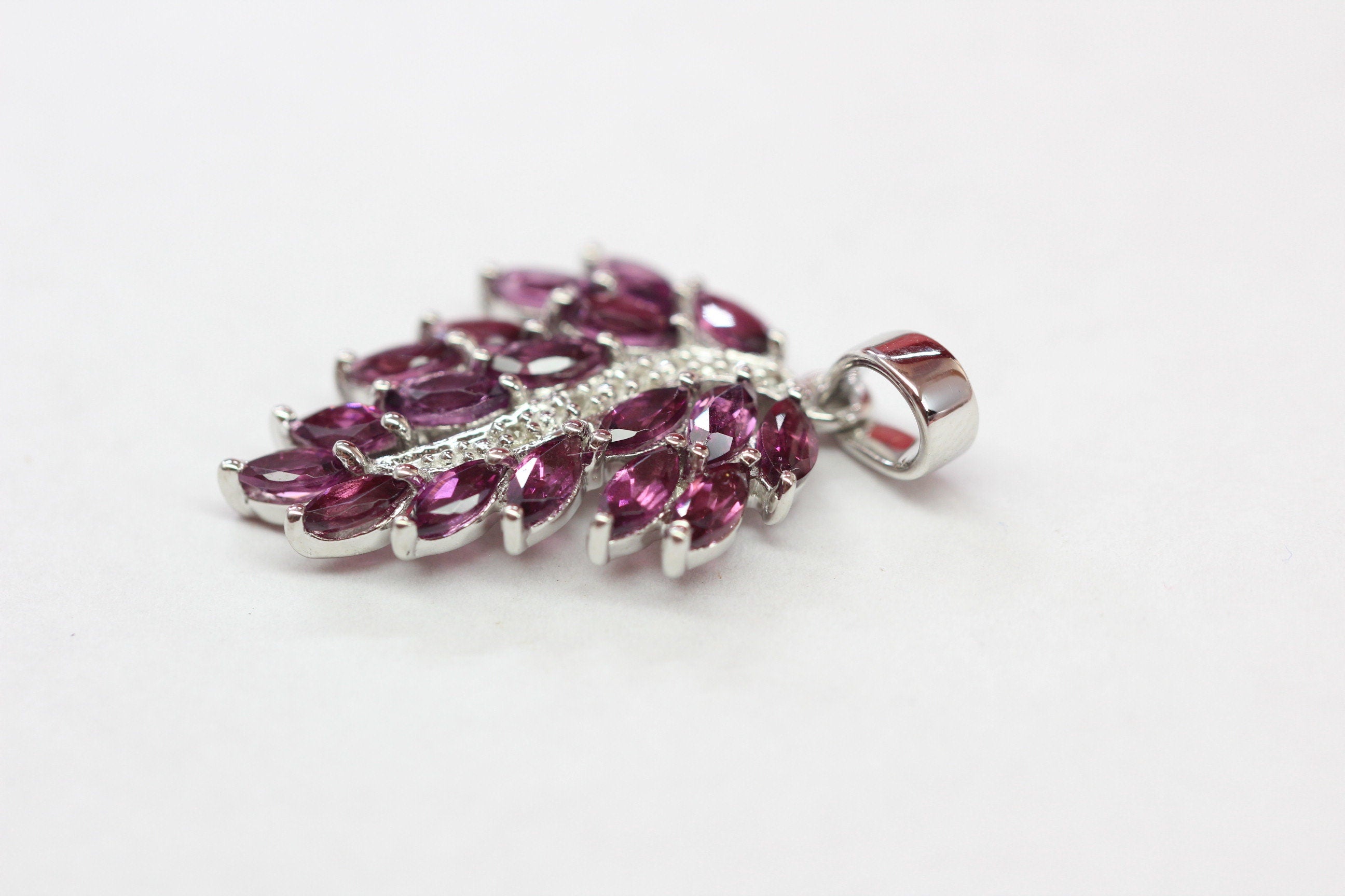 Edler 3,05  Carat Rhodolith weisstopas Anhanger 925 Silber Collier Kette Top Edel