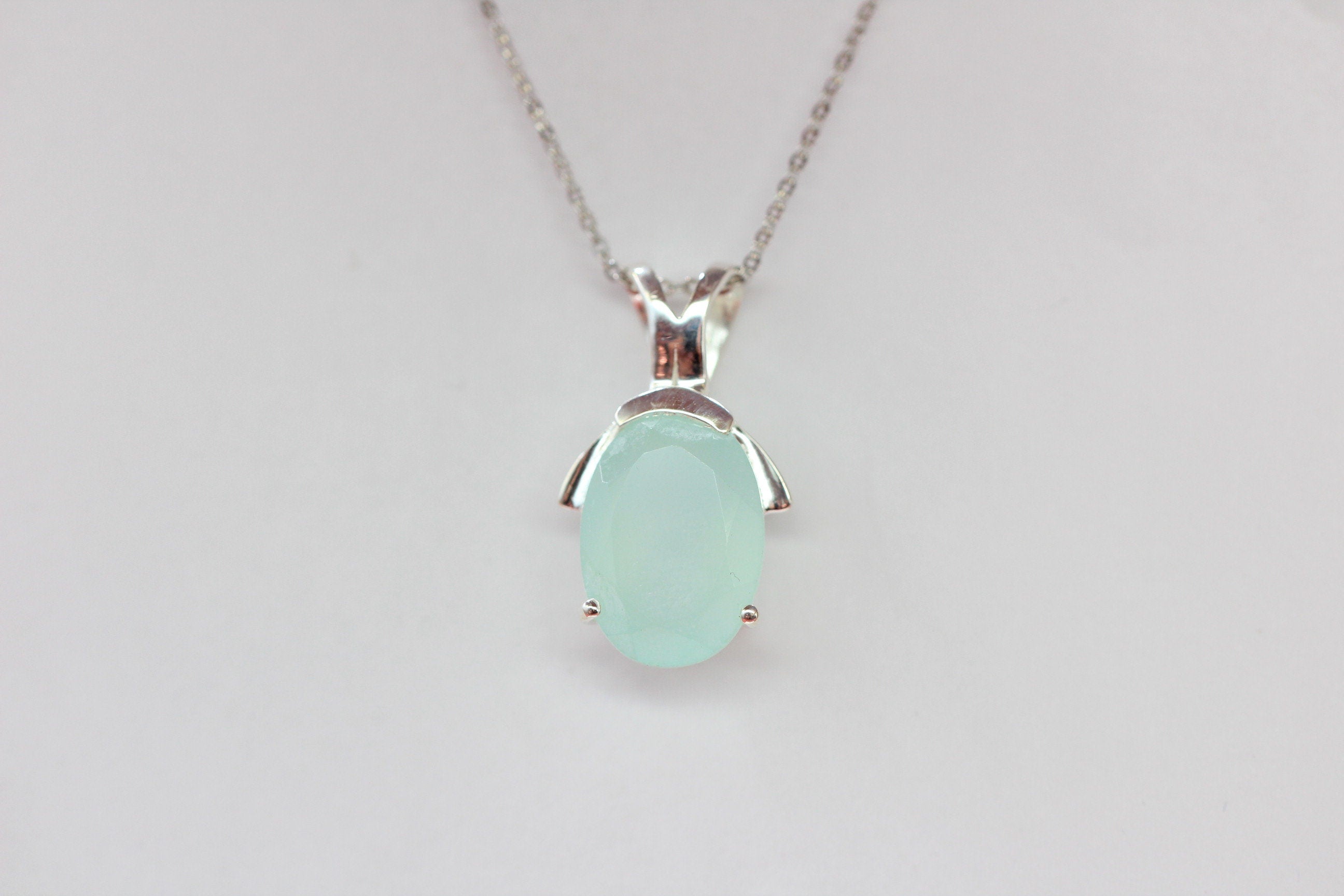 Aqua Chalcedon Anhänger Silber 925  Edles Collier mit 4,9 ct Edelstein, Handgefertigt, Pastellblauer Stein, Maritimer Schmuck Geschenk