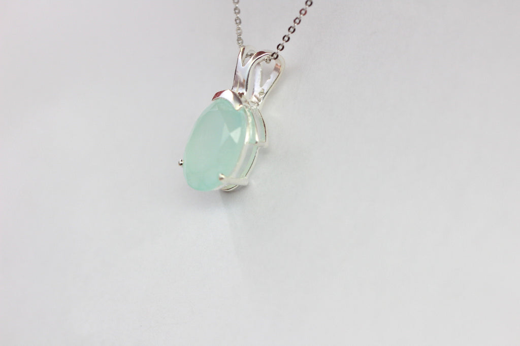 Aqua Chalcedon Anhänger Silber 925  Edles Collier mit 4,9 ct Edelstein, Handgefertigt, Pastellblauer Stein, Maritimer Schmuck Geschenk