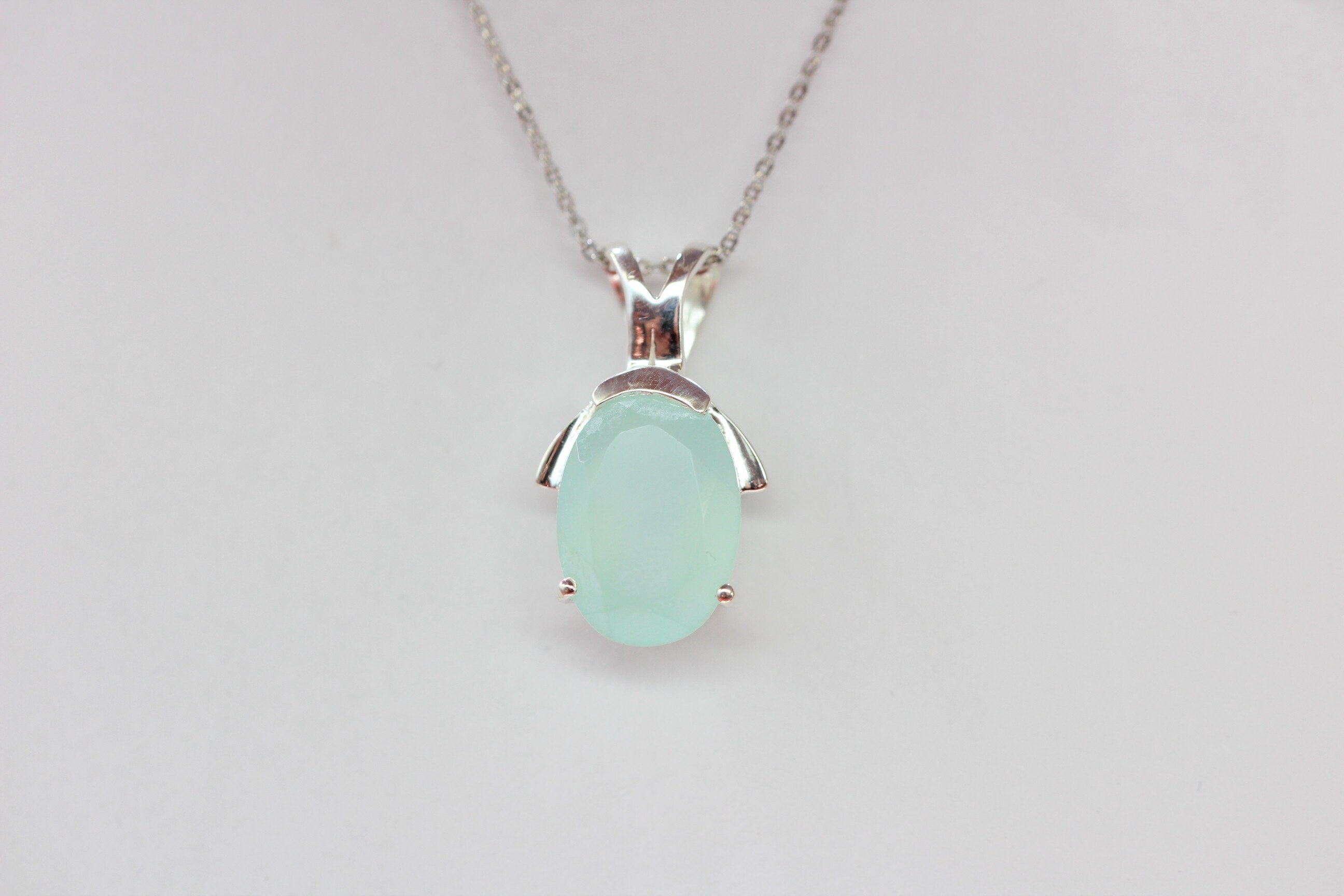 Aqua Chalcedon Anhänger Silber 925  Edles Collier mit 4,9 ct Edelstein, Handgefertigt, Pastellblauer Stein, Maritimer Schmuck Geschenk