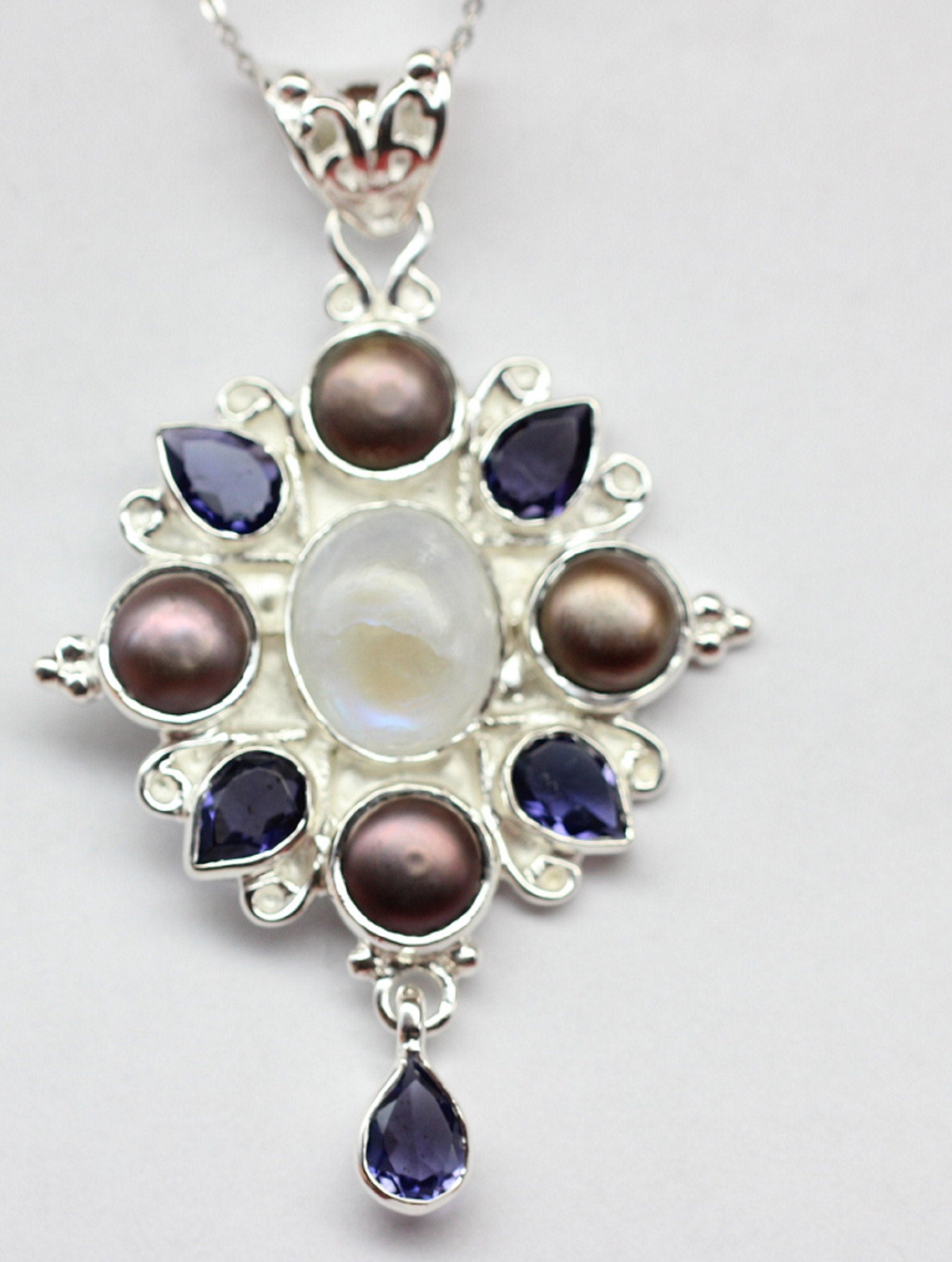 Echter Iolith Anhänger Silber 925, Mondstein & Perle Kette, Dunkelblau Edelstein Schmuck, Vintage Design Collier, Geschenk zum Jubiläum Edel
