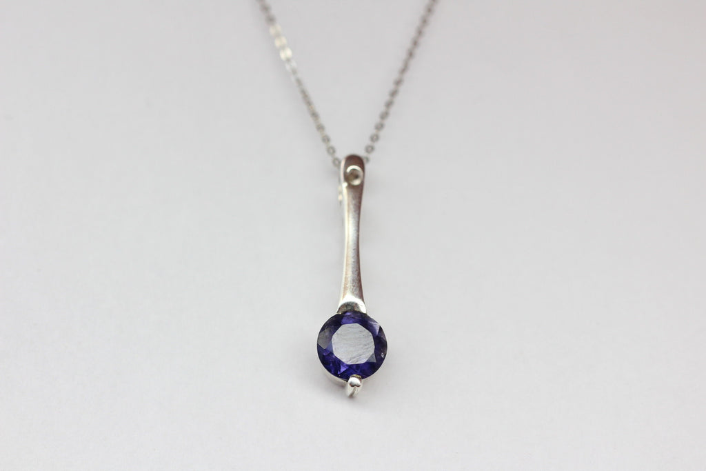 Edler 2,2 Carat lolith Anhanger 925 Silber Wassersaphir Luchssaphir