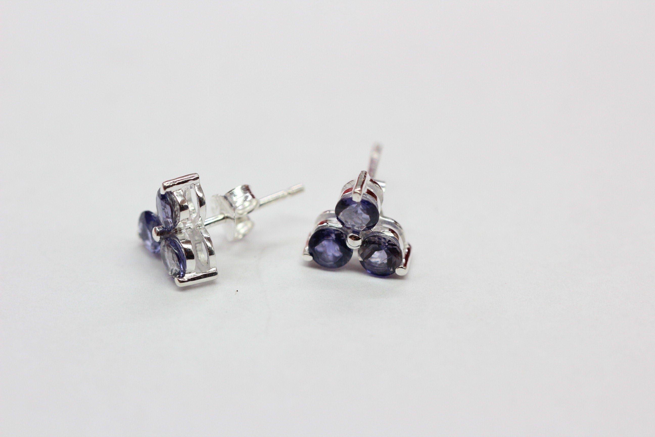 Edle 0,52 Carat Iolith Ohrstecker 925 Siilber Wassersahir Luchssaphir Ohrschmuck