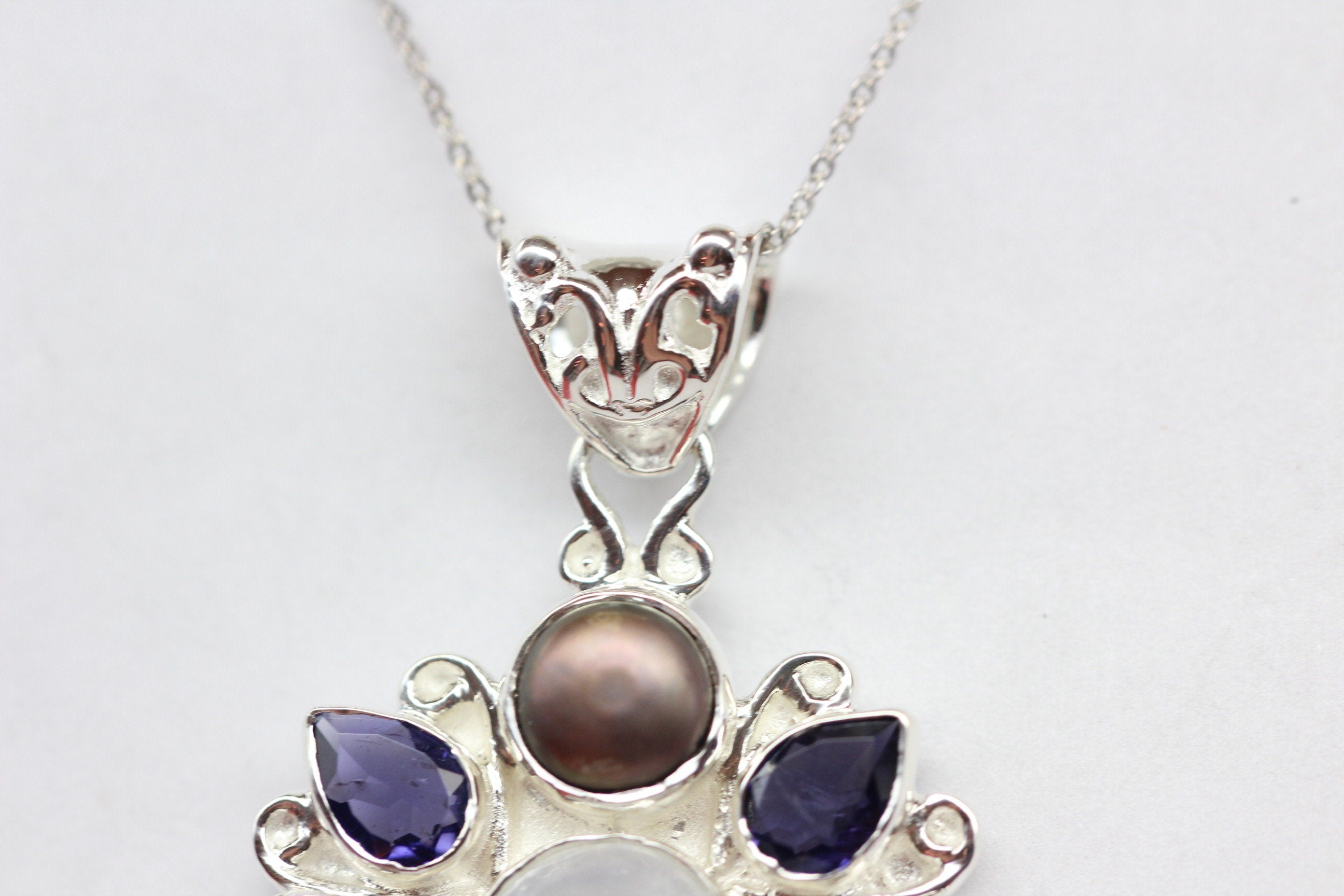 Echter Iolith Anhänger Silber 925, Mondstein & Perle Kette, Dunkelblau Edelstein Schmuck, Vintage Design Collier, Geschenk zum Jubiläum Edel
