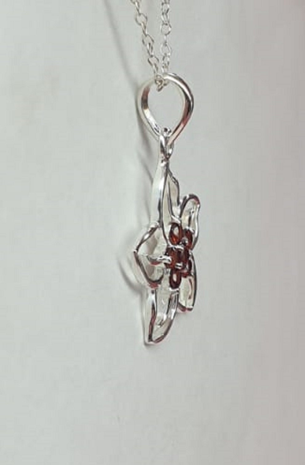 Edler 0,19 Carat Granat Blumen Anhänger 925  Silber  blutrot filigran schön
