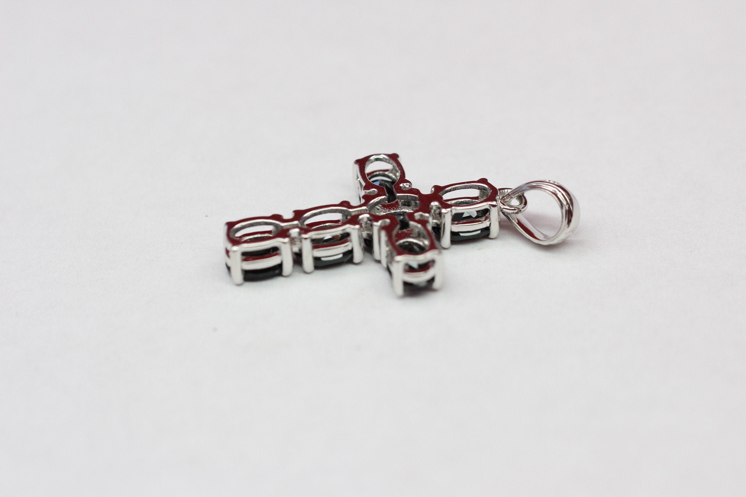 Edler 4,93 Cara schwarzer Spinell Kreuzanhanger 925 Silber Kreuz Collier Kette Edelstein