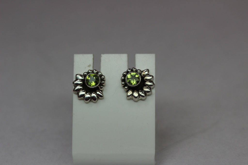 Edler 0,5 Carat Peridot Ohrstecker Olivin 925 Silber Ohrschmuck Ohrring Top Edel