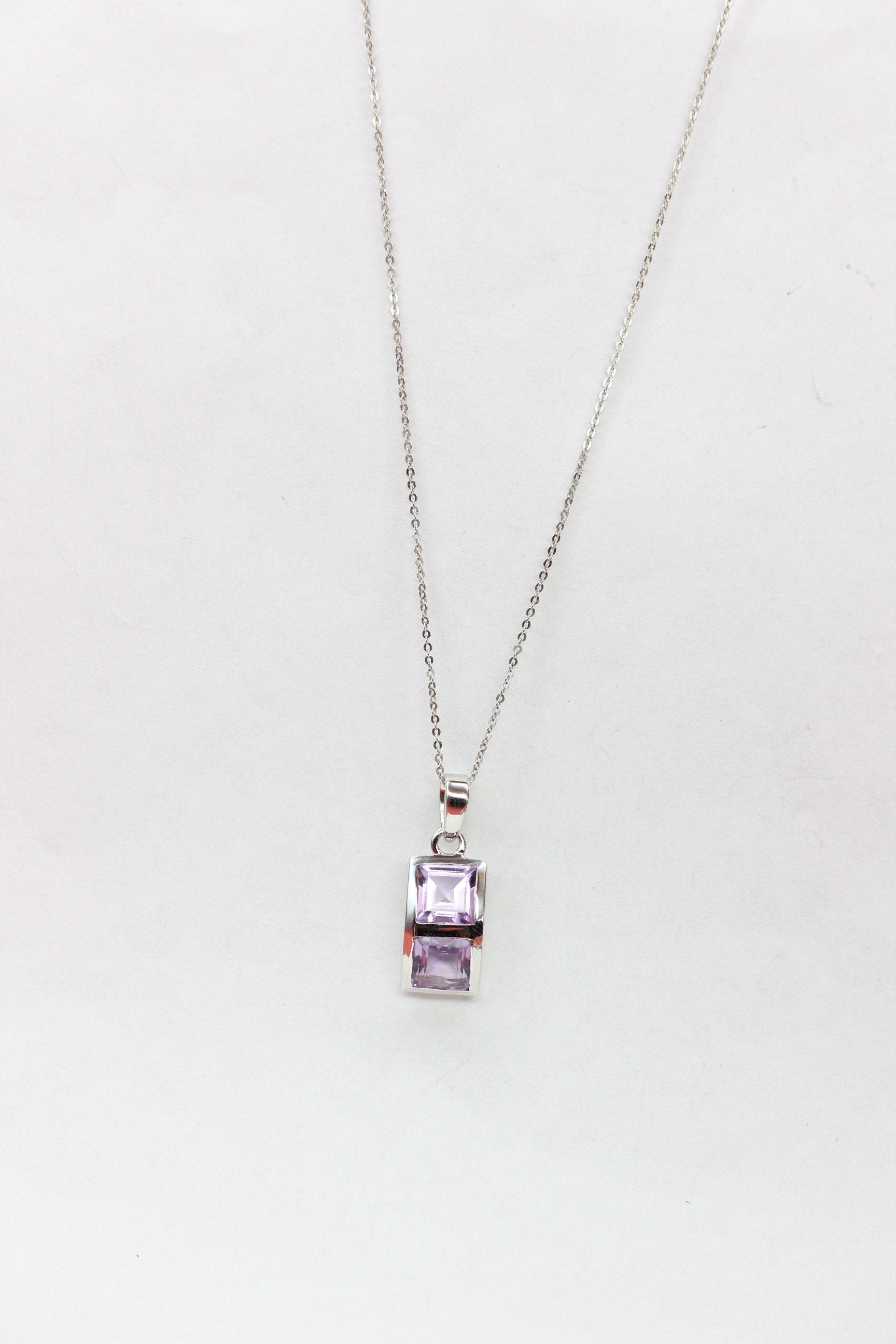 Echter Amethyst Anhänger 925 Silber - 2,9 Karat Violetter Edelstein - Geburtsstein Februar - Geschenk für Sie - Handgefertigter Schmuck"