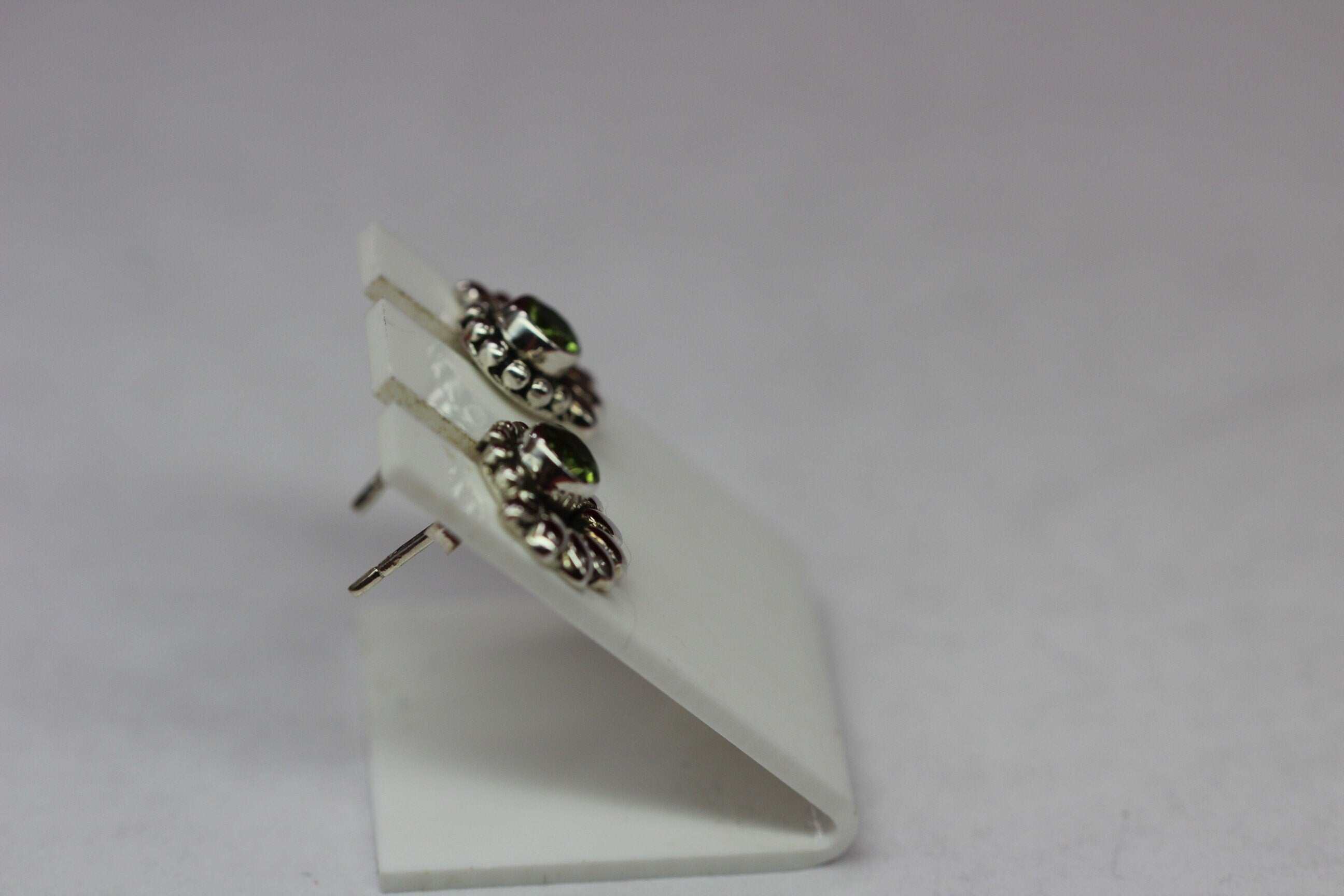 Edler 0,5 Carat Peridot Ohrstecker Olivin 925 Silber Ohrschmuck Ohrring Top Edel
