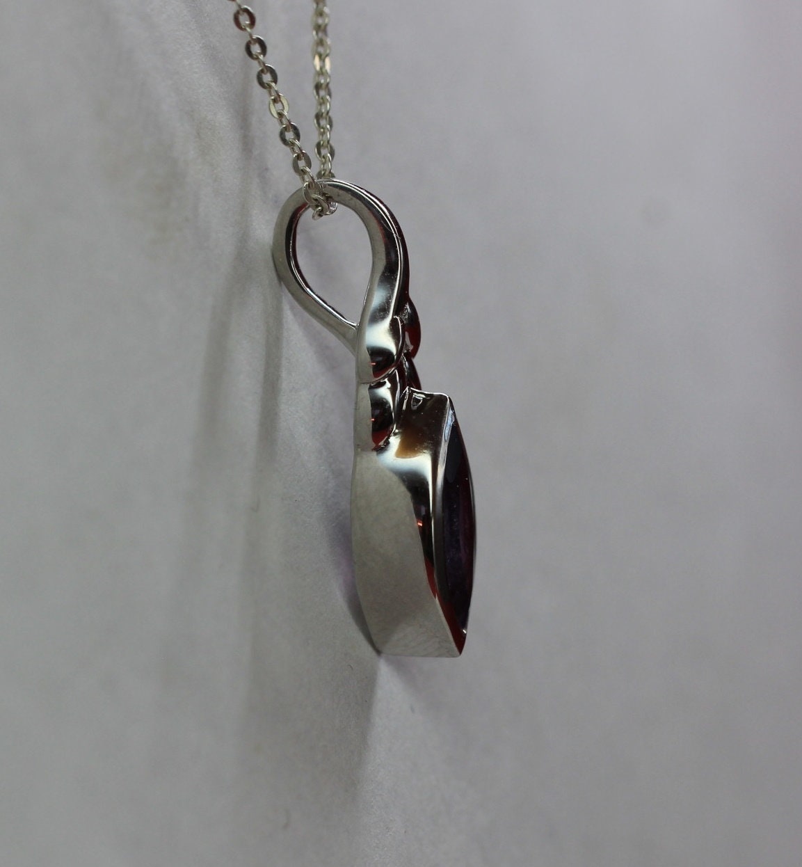 Edler 0,94 Carat Amethyst Anhanger 925 Silber Collier Kette violetter Edelstein