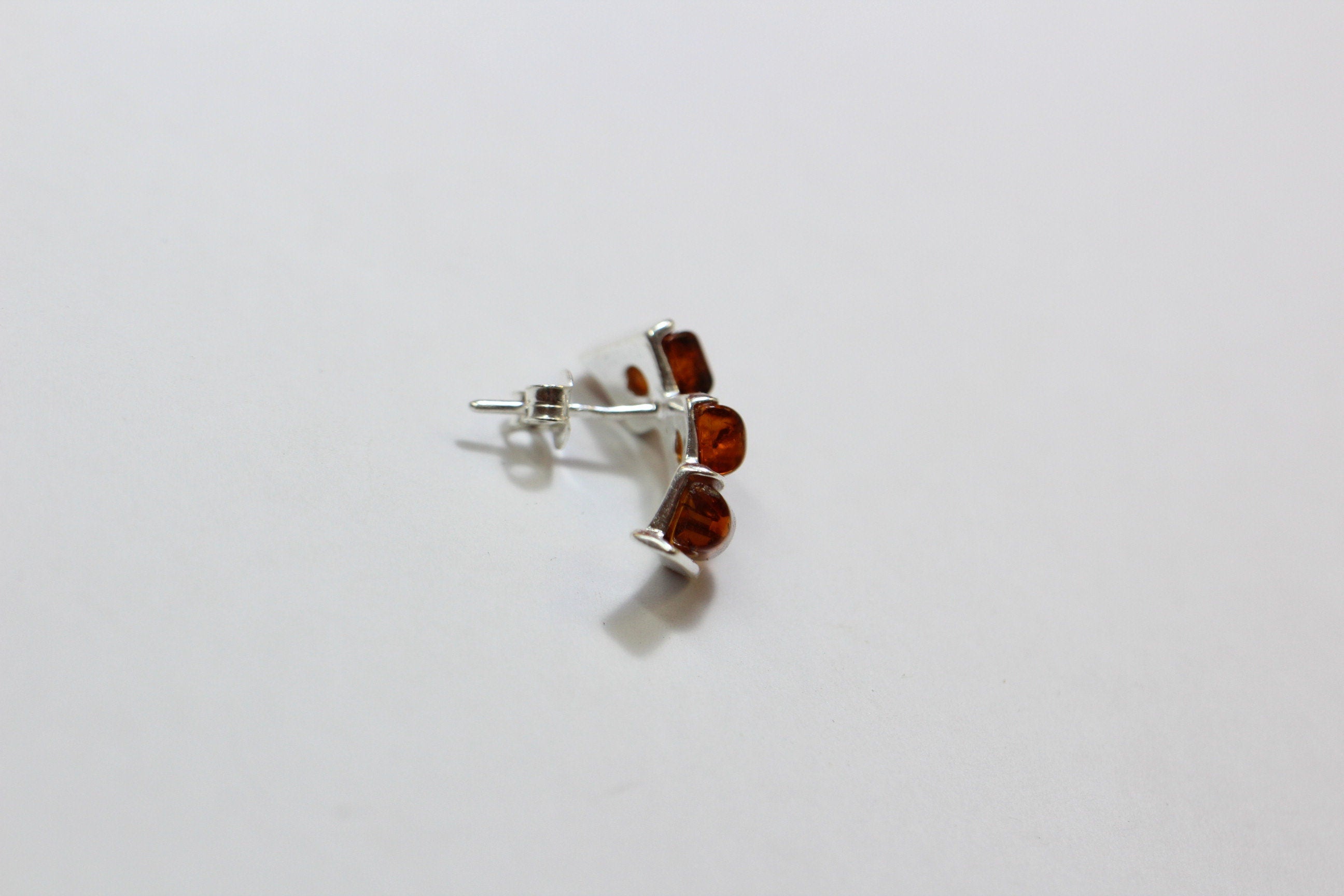 Edle Bernstein Halbcreolen 925 Silber Ohrstecker mit Bernstein aus Letland
