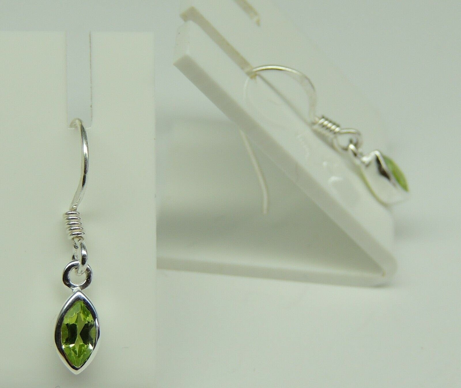 Edle 0,4 Carat maigraner Peridot Ohrhanger 925 Silber Ohrschmuck