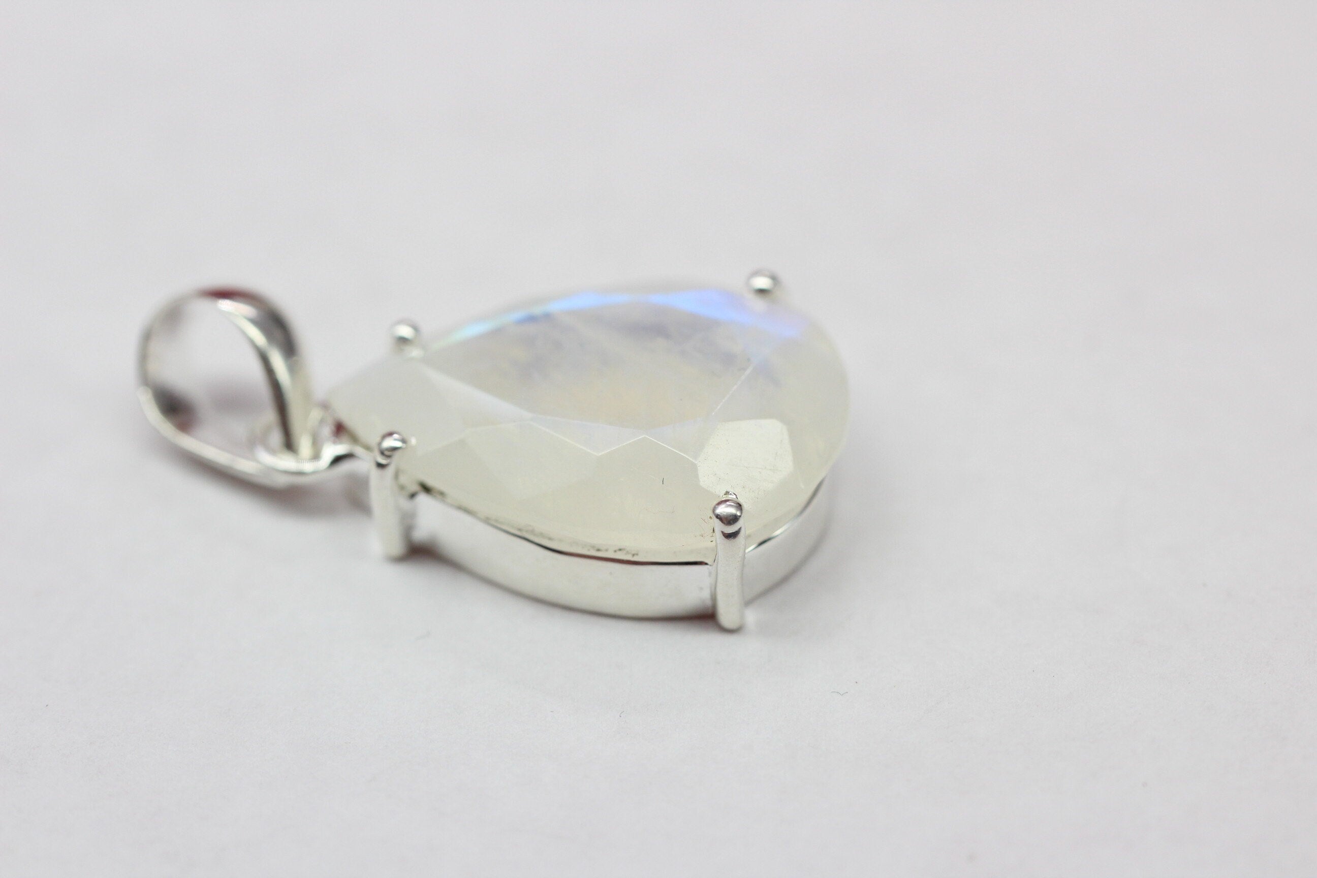 Edler 18,3 Carat Mondlichttopas Anhänger 925 Silber