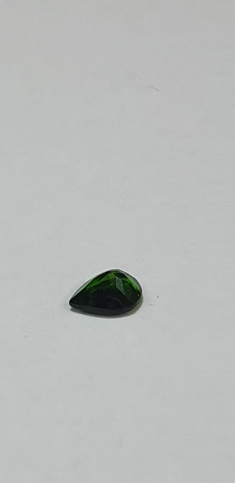 0,69 Carat Chromdiopsid aus Russland Tropfen Schliff AAA Qualitat 7 x 5 mm