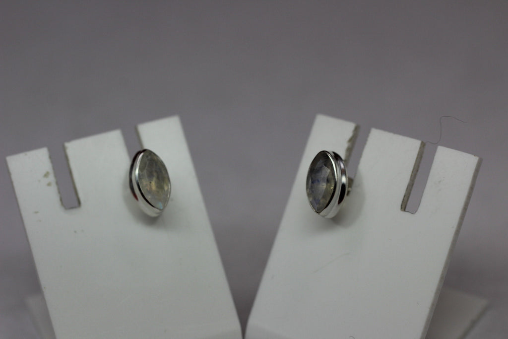 Edler 1,1 Carat Mondlichttopas Ohrstecker 925 Silber farbiger Edelstein Marquise