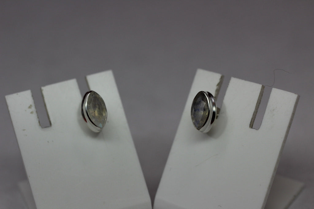Edler 1,1 Carat Mondlichttopas Ohrstecker 925 Silber farbiger Edelstein Marquise