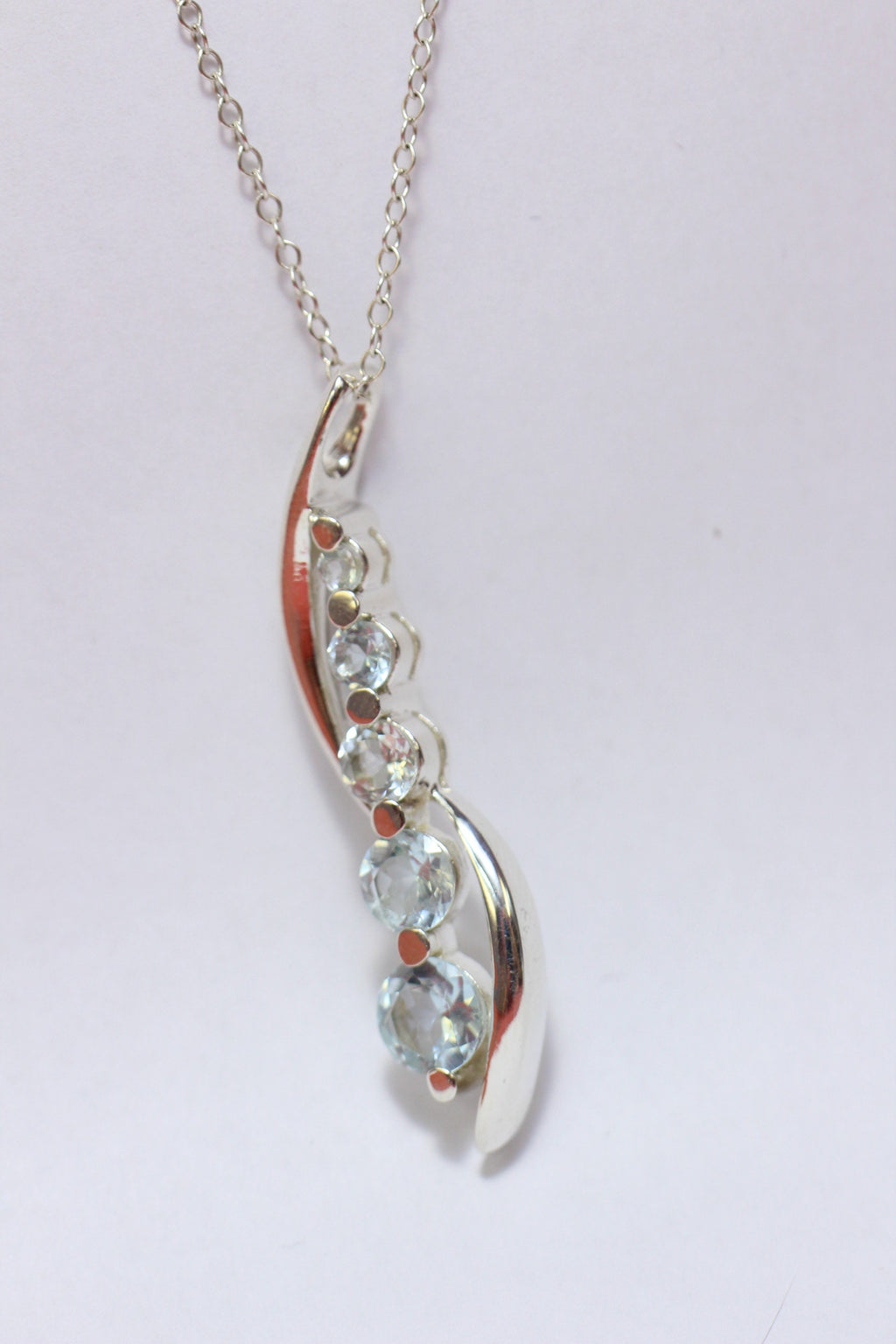 Echter Blautopas Silberanhänger 925, Hellblaue Edelstein Kette, Modernes Collier, Sky Blue Topas Schmuck, Geschenk für Frau, Handgefertigt