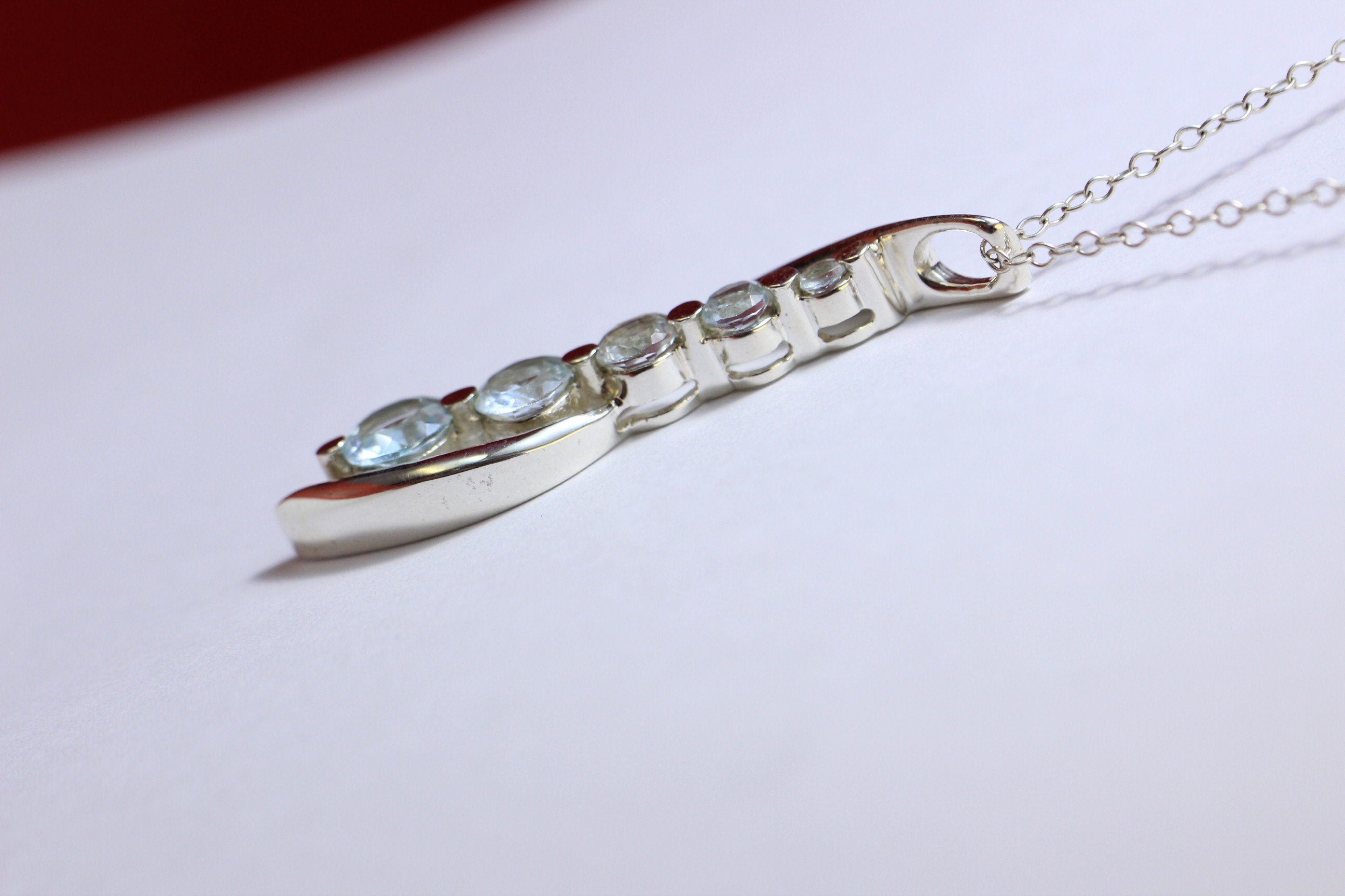 Echter Blautopas Silberanhänger 925, Hellblaue Edelstein Kette, Modernes Collier, Sky Blue Topas Schmuck, Geschenk für Frau, Handgefertigt
