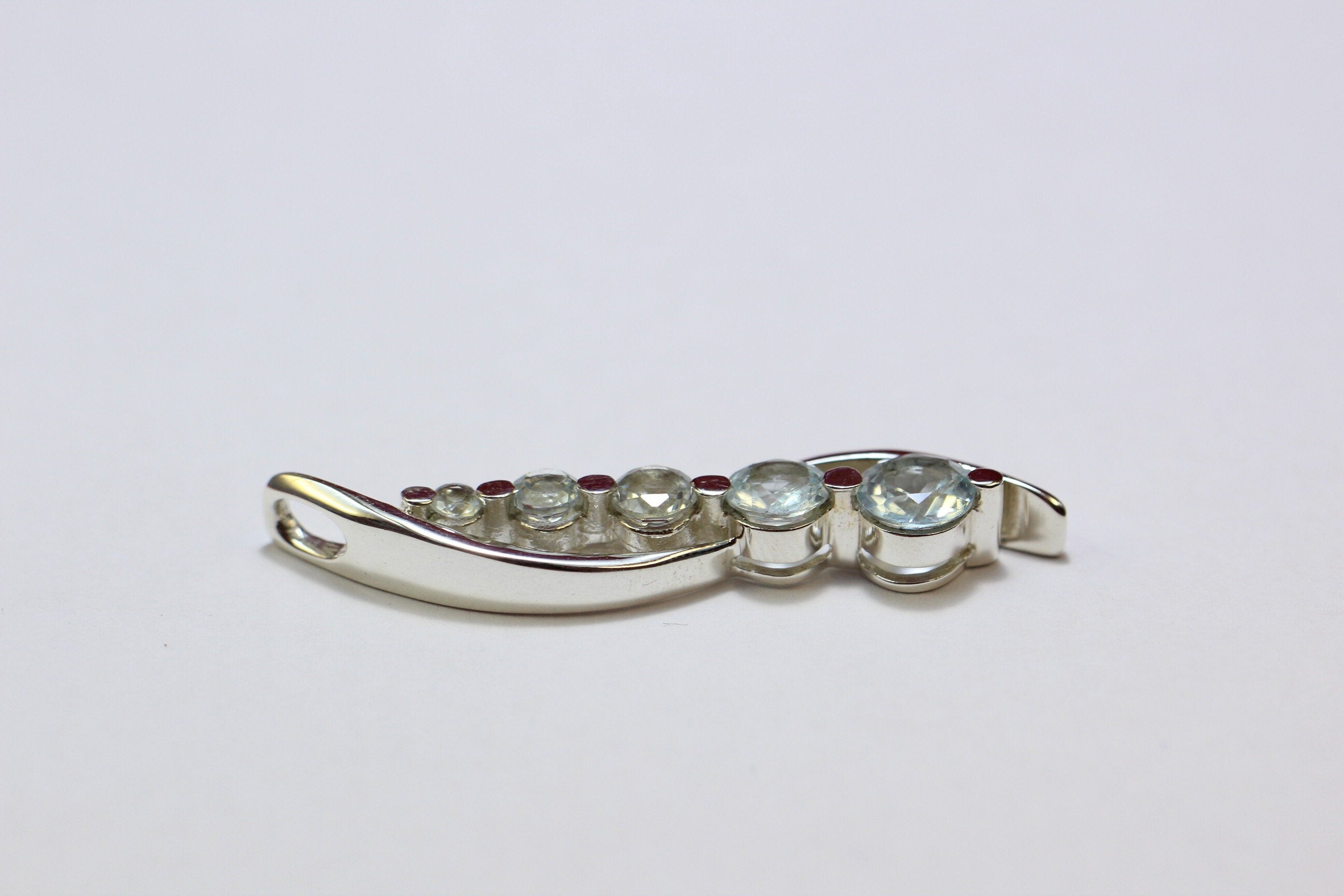 Echter Blautopas Silberanhänger 925, Hellblaue Edelstein Kette, Modernes Collier, Sky Blue Topas Schmuck, Geschenk für Frau, Handgefertigt