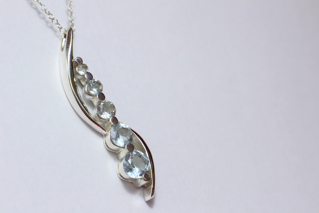 Echter Blautopas Silberanhänger 925, Hellblaue Edelstein Kette, Modernes Collier, Sky Blue Topas Schmuck, Geschenk für Frau, Handgefertigt