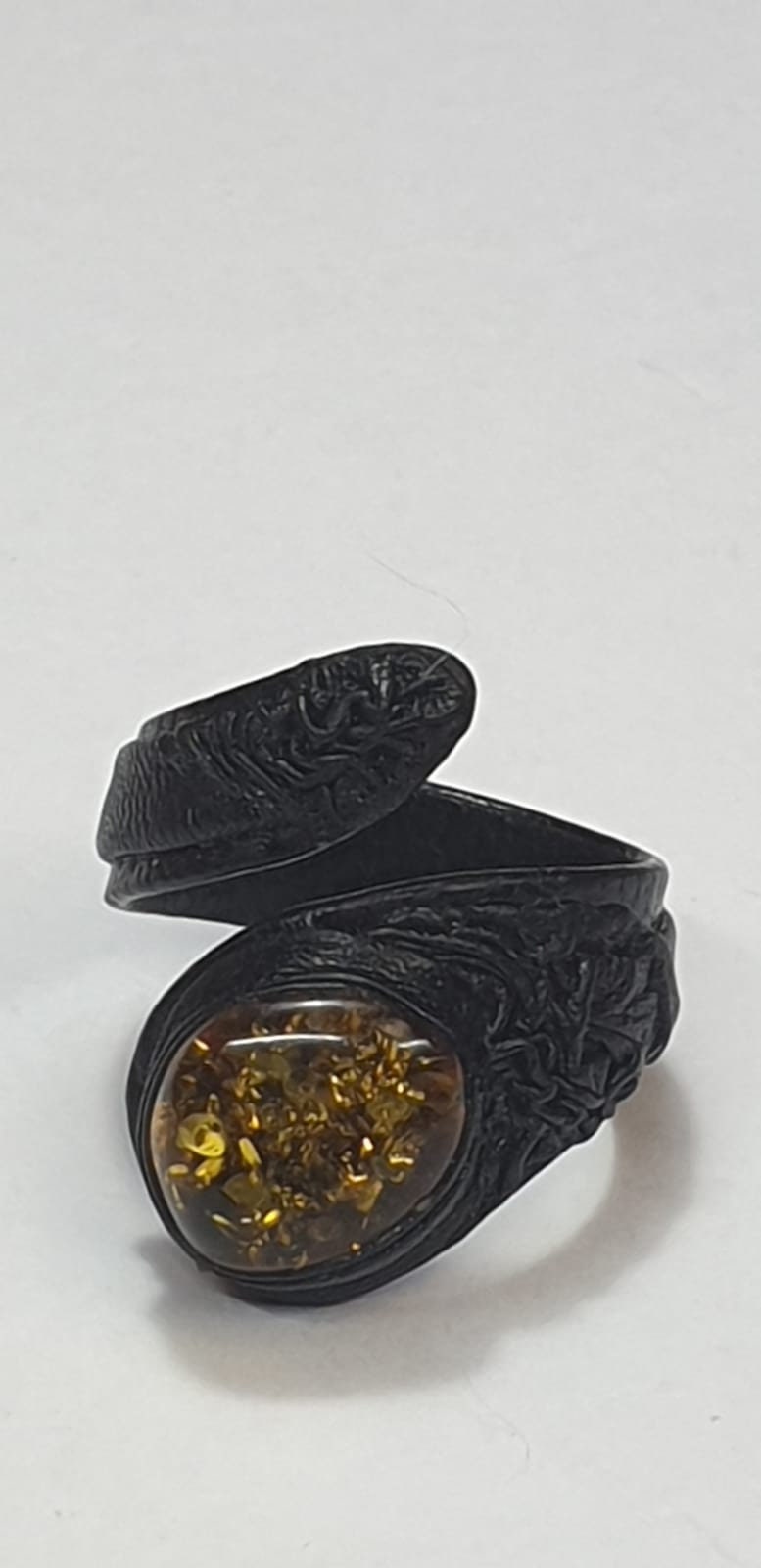stylischer Bernstein Cabochon Lederring Top Bernstein ca 13 x 10 mm  Unikat