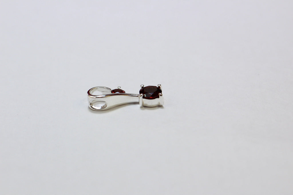 Edler 0,7 Cara Granat Anhanger 925 Silber Collier Kette blutroter Granat