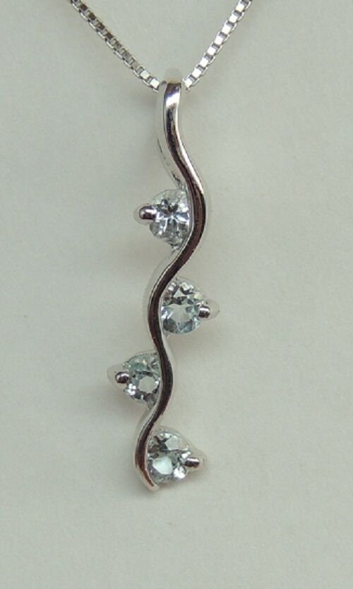 Edler 0,63 Carat Blautoas Anhanger 925 Silber Topas Collier Kette Sky blue Topas