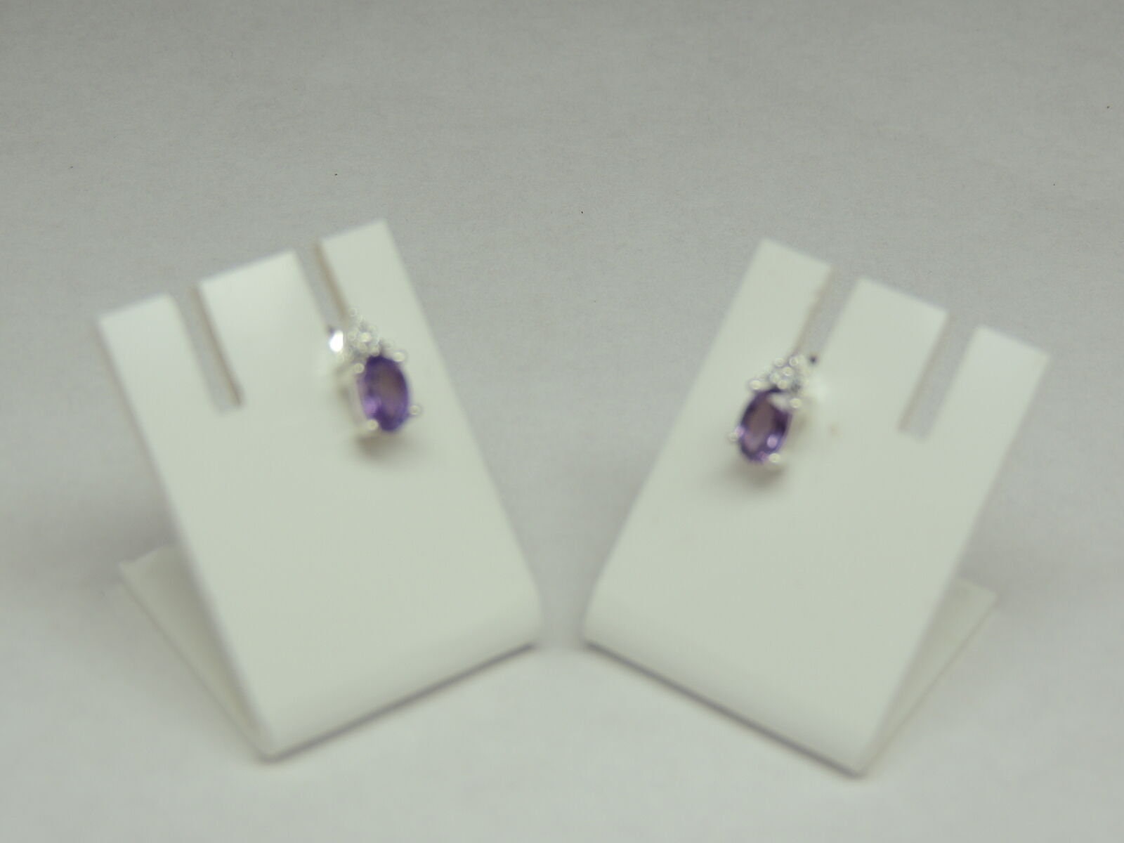 Edle echte 0,6 Carat Amethyst Ohrstecker 925 Silber Zironia funkelnde Ohrstecker