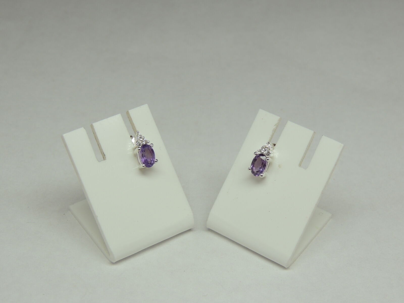 Edle echte 0,6 Carat Amethyst Ohrstecker 925 Silber Zironia funkelnde Ohrstecker