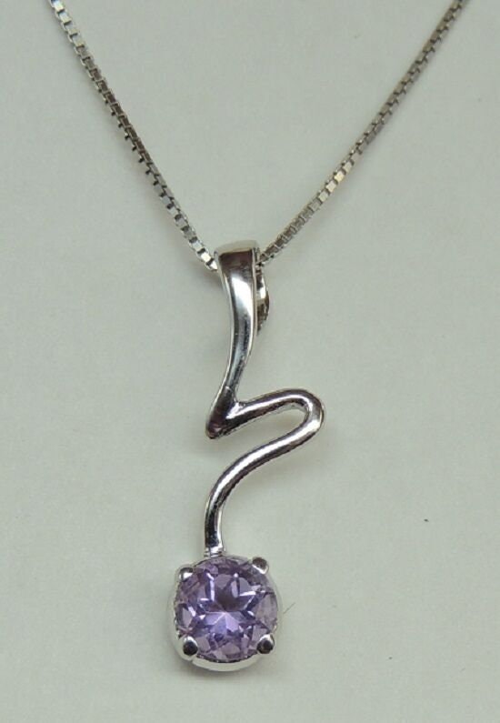 Amethyst Anhänger 925 Silber (ohne Kette) - 0,59 Karat Violetter Edelstein - Handgefertigtes Schmuckstück - Geburtsstein Februar