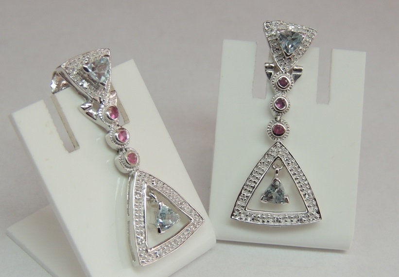 LuxuriGrasse 1,82 Carat Blautopas Rubin Ohrstecker 925 Silber himmelblauer Topas Ohrschmuck