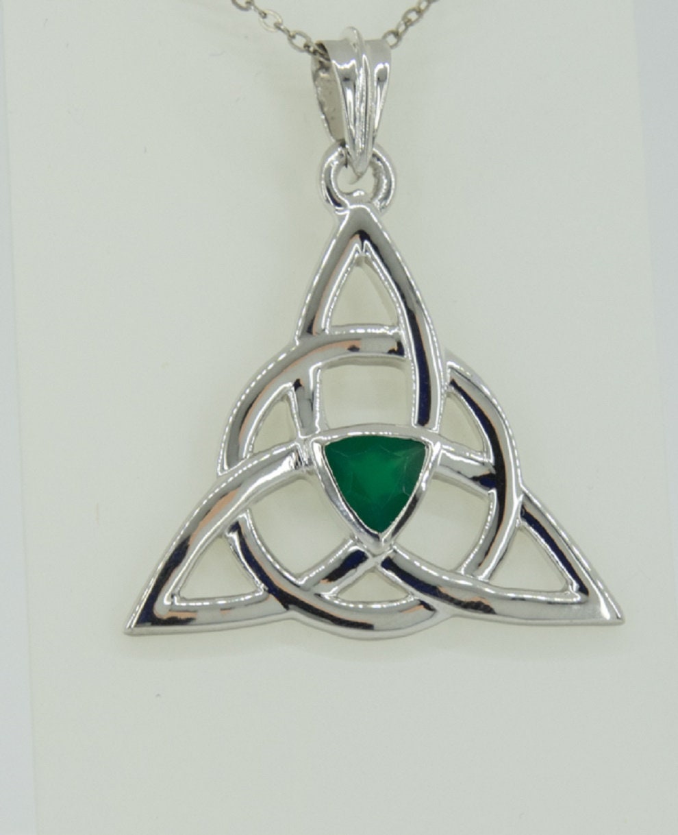 0,8 Carat grüner Onyx Anhanger keltischen Knotenmuster 925 Silber Unendllichkeit