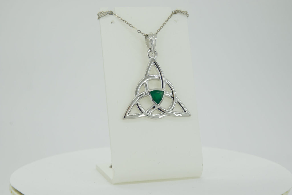 0,8 Carat grüner Onyx Anhanger keltischen Knotenmuster 925 Silber Unendllichkeit