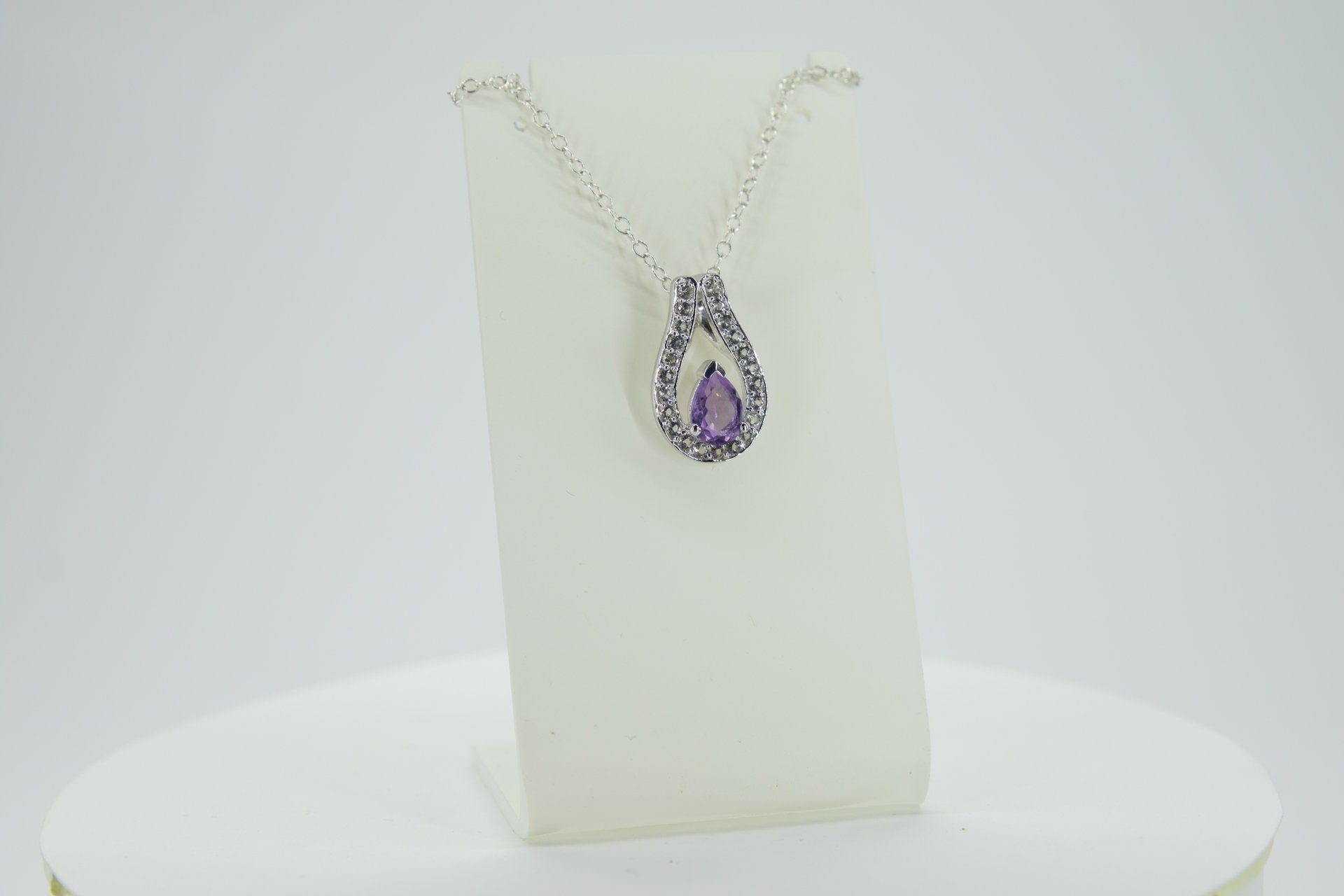 Amethyst Anhänger 925 Silber, Lila Edelstein Kette mit Weißtopas, Februar Geburtsstein, Elegantes Geschenk für Sie, Handgefertigter Schmuck