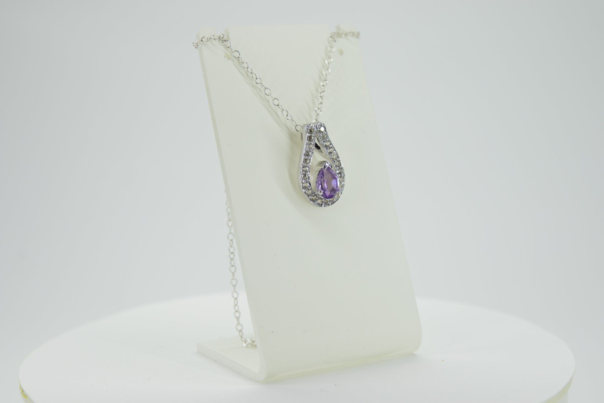 Amethyst Anhänger 925 Silber, Lila Edelstein Kette mit Weißtopas, Februar Geburtsstein, Elegantes Geschenk für Sie, Handgefertigter Schmuck