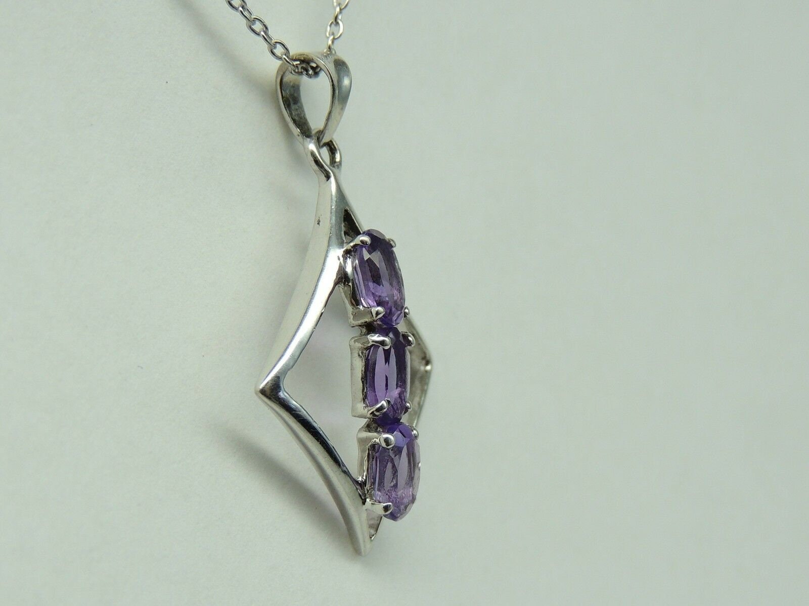 Edler 1,34 Carat Amethyst Anhanger 925 Silber Kette Collier Top Edel