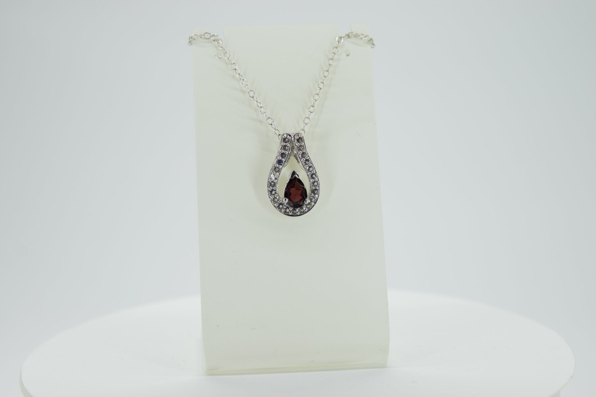 0,65 Carat Granat Anhanger 925 Silber weisstopas 925 Silber Collier Kette