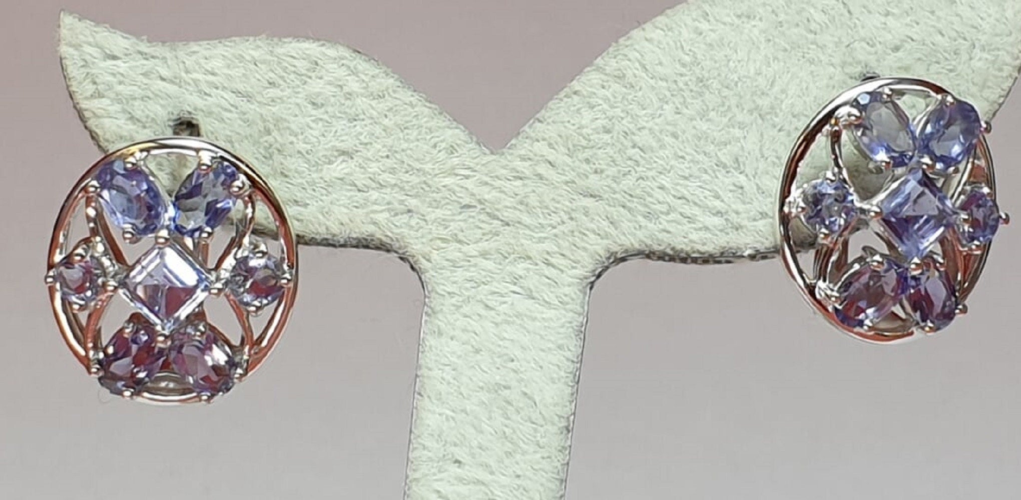 Design pur 7,4 Carat Iolith Ohrschmuck 925 Silber Ohrstecker Ohrring Wassersaphir