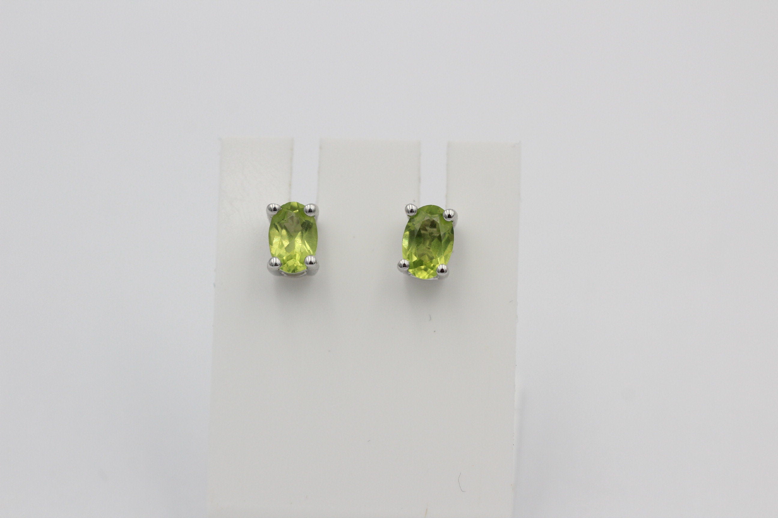Edle 1,0 Carat Peridot  Ohrstecker 925 Silber Ohrring Ohrschmuck Olivin Top