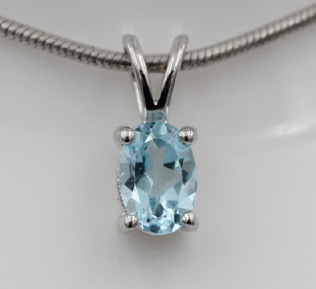 Edler 0,70 Carat Blautopas Anhanger 925 Silber Collier Kette sky blue Topas