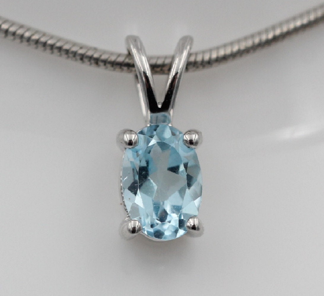 Edler 0,70 Carat Blautopas Anhanger 925 Silber Collier Kette sky blue Topas